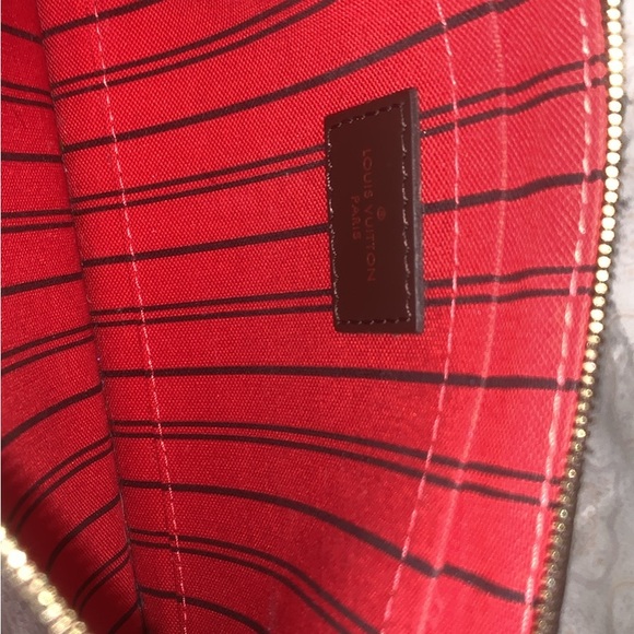 Louis Vuitton Pochette - Picture 9 of 9